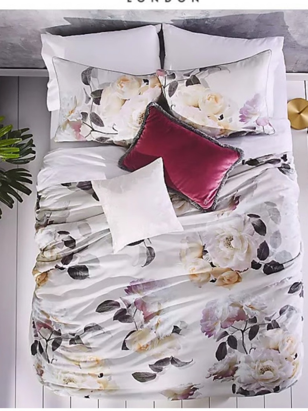 Ted Baker London Bouquet 3 Piece Set Queen Comforter and Coordinate Shams